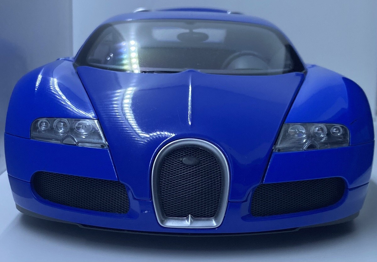 Minichamps 2009 Bugatti Veyron 1:18 | eBay