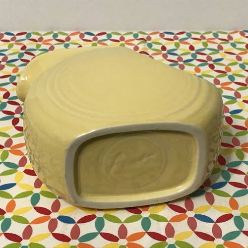 Fiestaware Yellow Juice Pitcher Fiesta Retired Pale Yellow Small 28 oz Pitcher - Picture 8 of 9