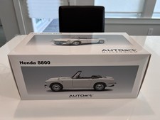 1:18 AUTOART MILLENIUM HONDA S800 WHITE 73278 US SELLER NIB