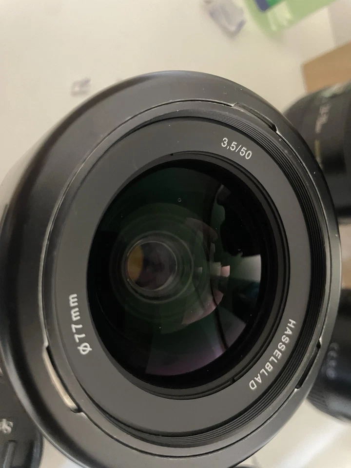 Hasselblad HC 50mm f/3.5 Lens + Hood - Image 2 of 4