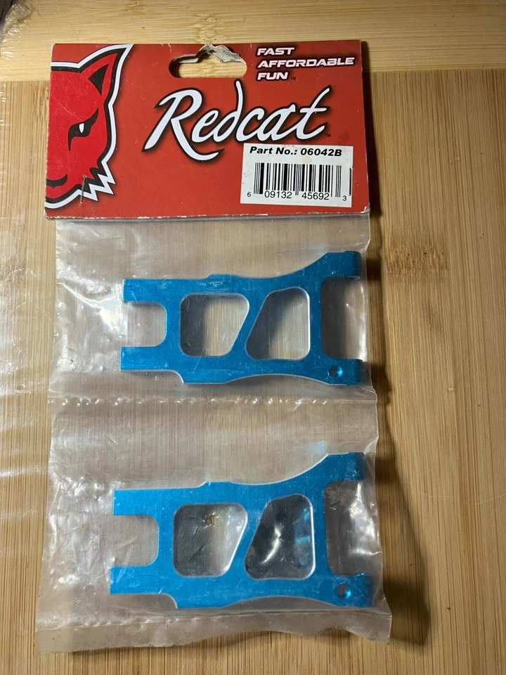 06042B Redcat Aluminum Rear Lower Arm Tornado S30 - Image 4 of 4