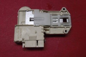 Waschmaschine ZANUSSI ZWF1427W TÜRSCHLOSS