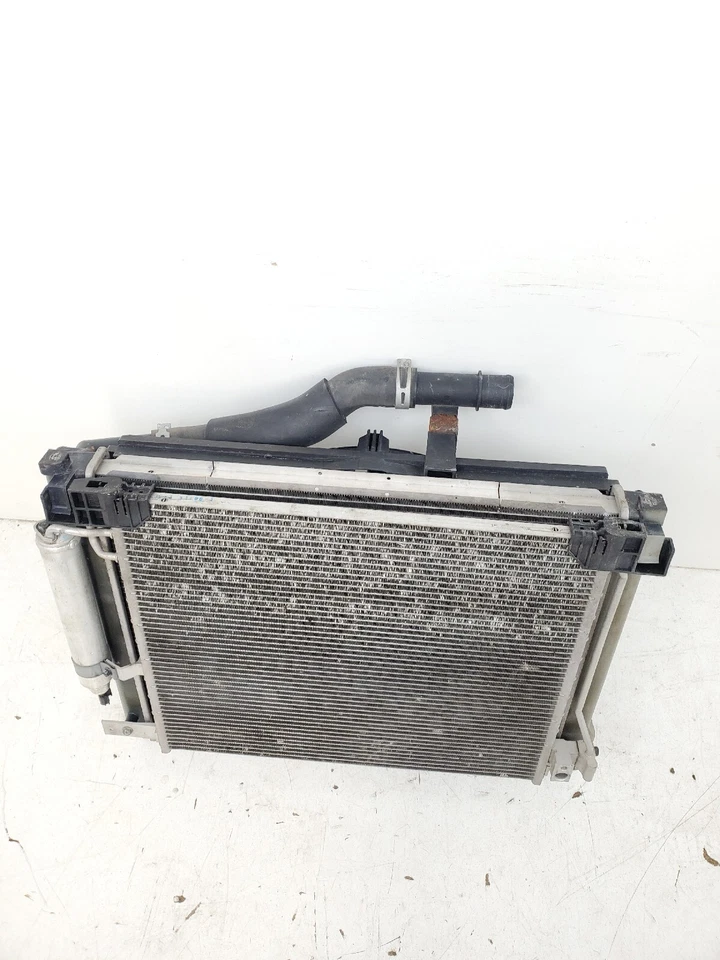 2011-2014 Nissan Juke Nismo Edition auto radiador condensador e ventilador de refrigeração fabricante de equipamento original - Imagem 2 de 4