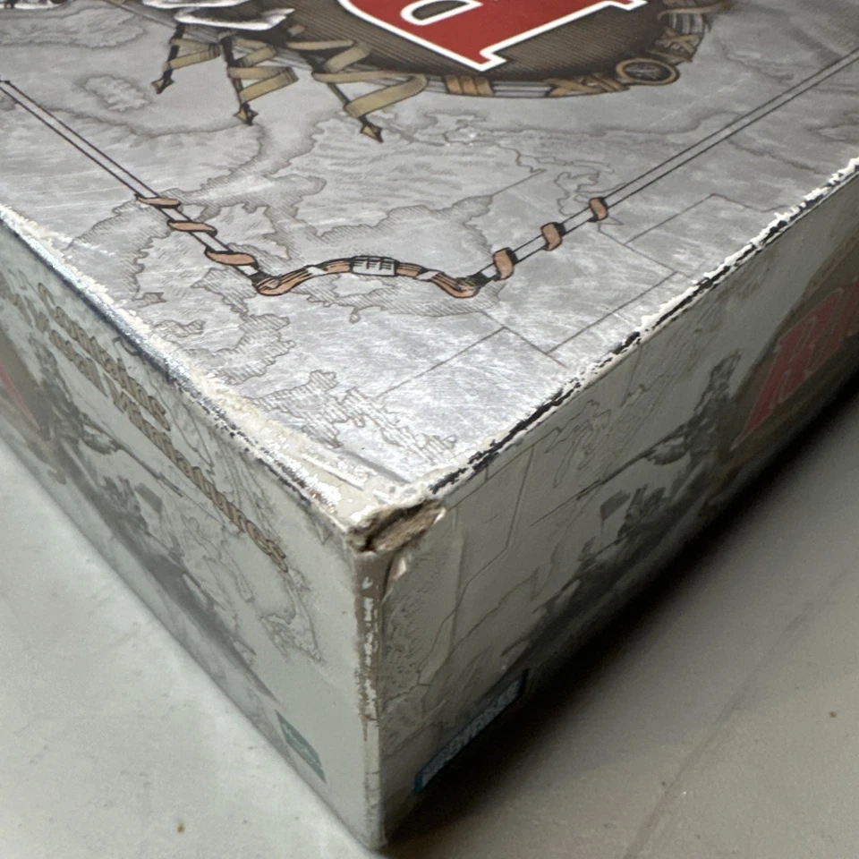 Hasbro - RISK - Collector's 40th Anniversary Edition Game Metal Figures Limited - Image 4 of 4