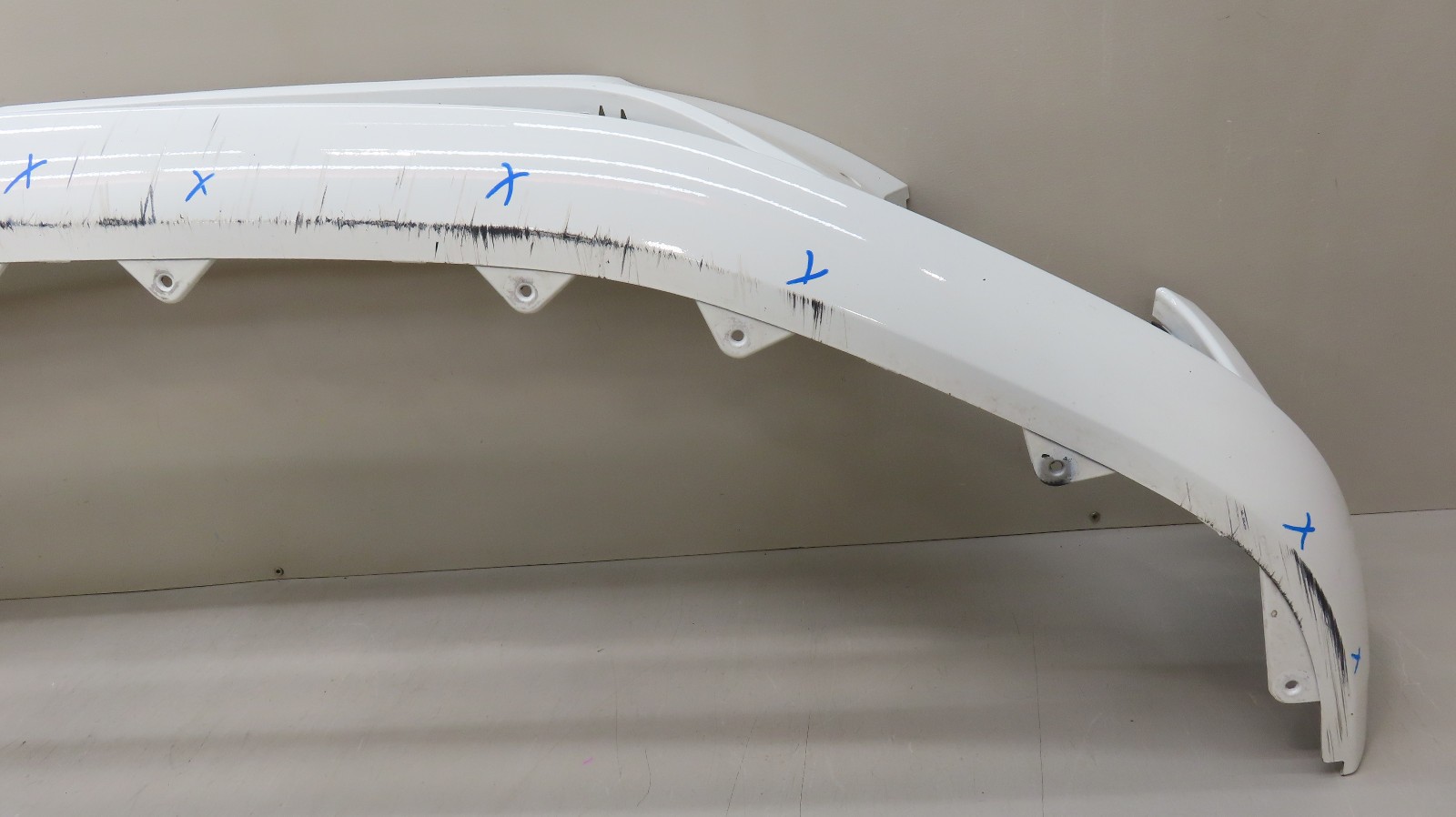 ..2020-2023 Bentley Continental GT front Bumper Cover  OEM 3SD807437
