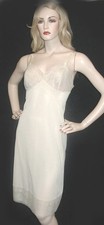 VANITY FAIR FULL SLIP Nylon Chiffon over LACE 36 B Cream Beige Vintage 1970s