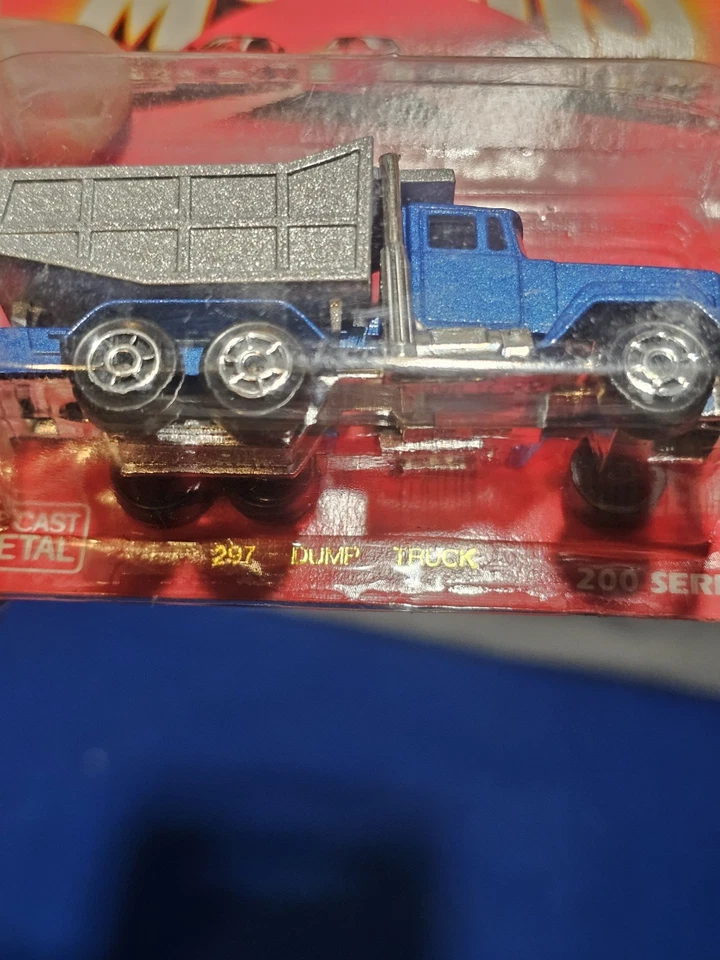 Camión de volteo fundido a presión Majorette Movers #297 Foto 2 de 4