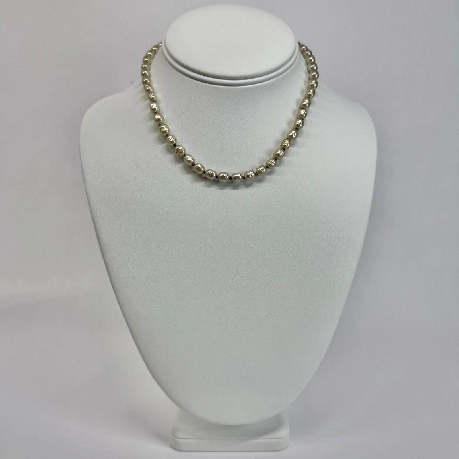 MIRIAM HASKELL Faux Baroque Pearl Hand Knotted Vintage Necklace Jewelry N421