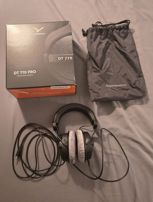 beyerdynamic DT 770 PRO 80 Ohm close backed headphone 