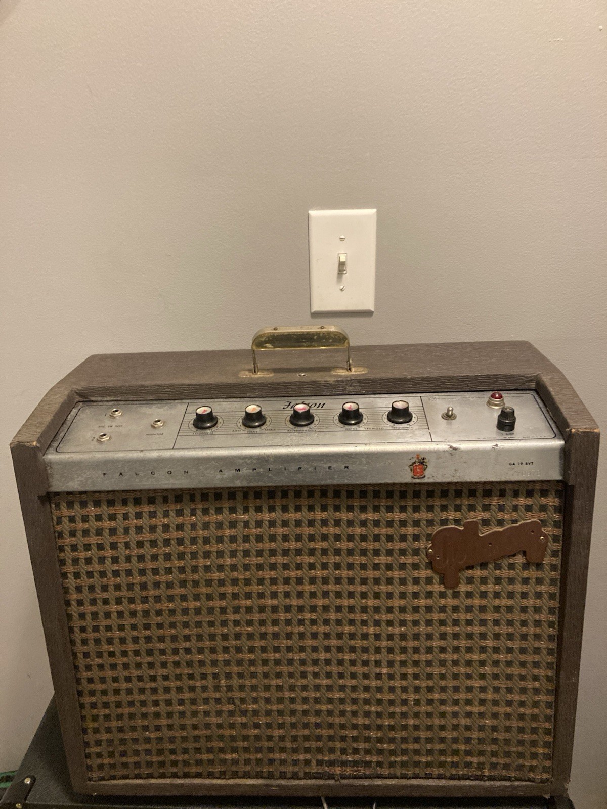 Gibson Falcon GA-19-RVT  Tube 60??s Amplifier.  Needs Work.  Guitar Amp
