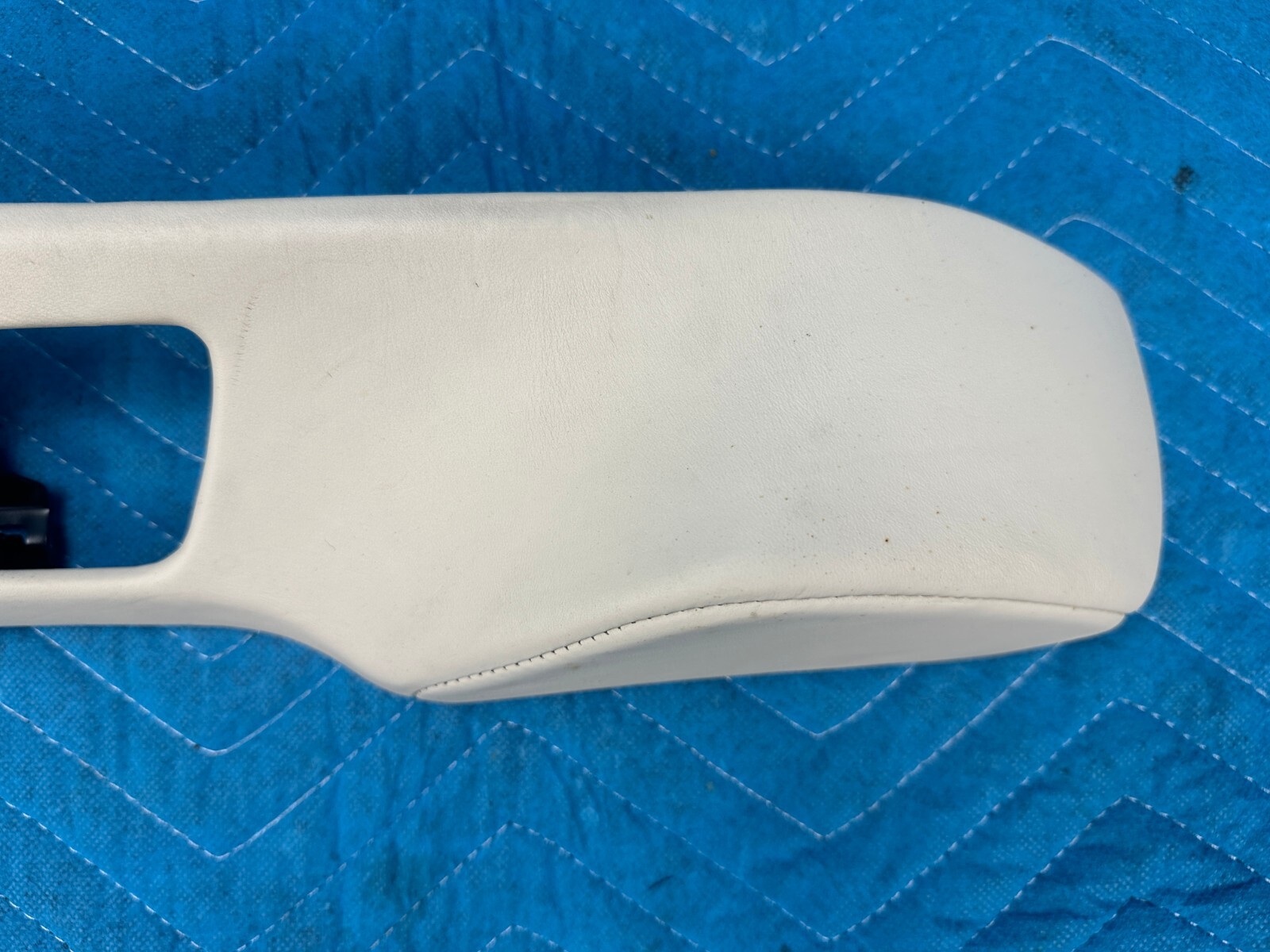 Bentley Flying Spur Rear Seat Switch Trim Panel Driver Side Ivory 2006-2012 OEM