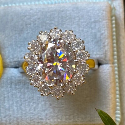 3,45 kt Ovalschliff Moissanit Sunburst Halo Verlobungsring 14 K Weißgold plattiert
