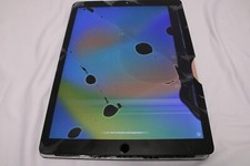 FOR PARTS Apple iPad Pro 1st Gen A1584 129inch bundle G3D