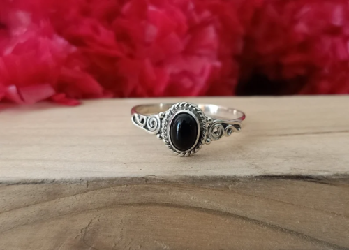 Black Onyx Gemstone 925 Sterling Silver Handmade Wedding Ring Women Gift K-550 - Afbeelding 1 van 7