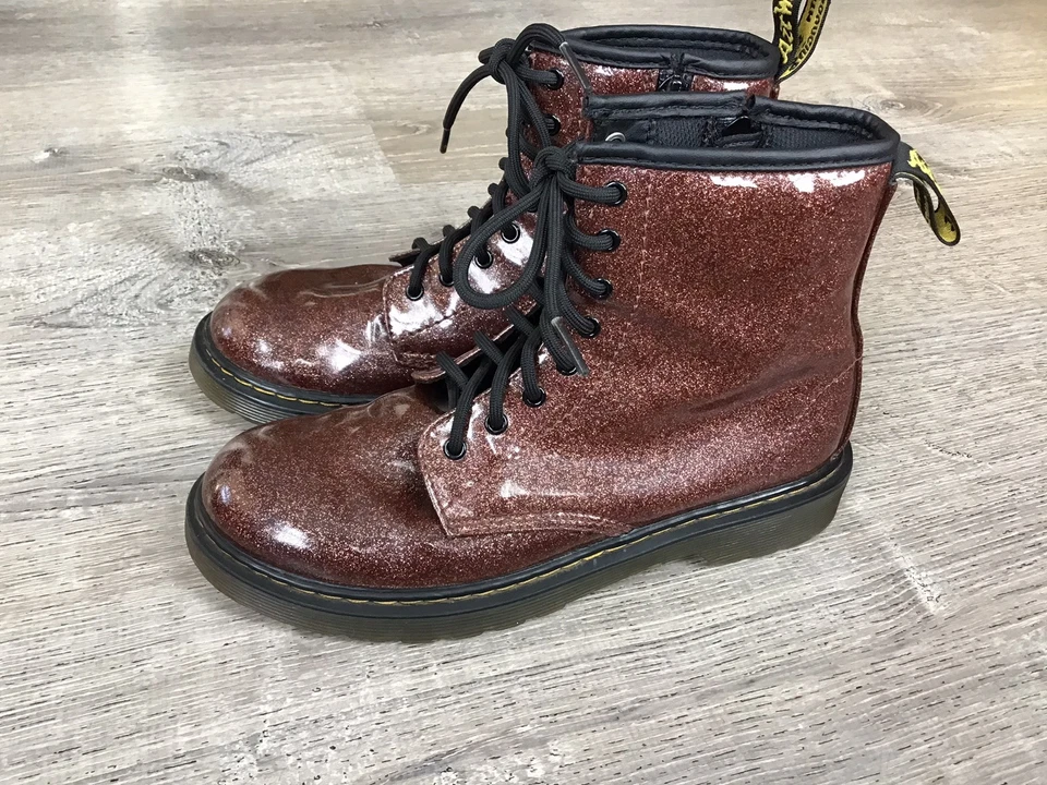 Dr. Martens Botas Juveniles Niñas Talla 4 Malva Brillo J Rays 1460J Botas de Combate Cremallera Foto 4 de 4