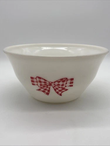 VTG McKee Glass Gingham Bow Tie Dish 8”