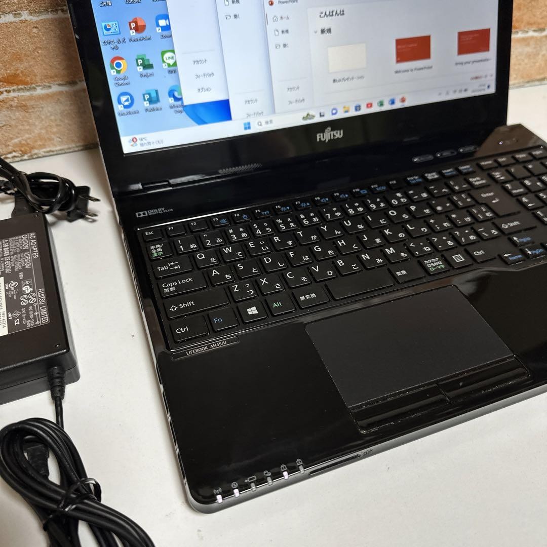 Fujitsu Corei7 SSD512 8GB 良品 Fujitsu Launches New 2 in 1 Tablets Powered by 8th Gen Intel