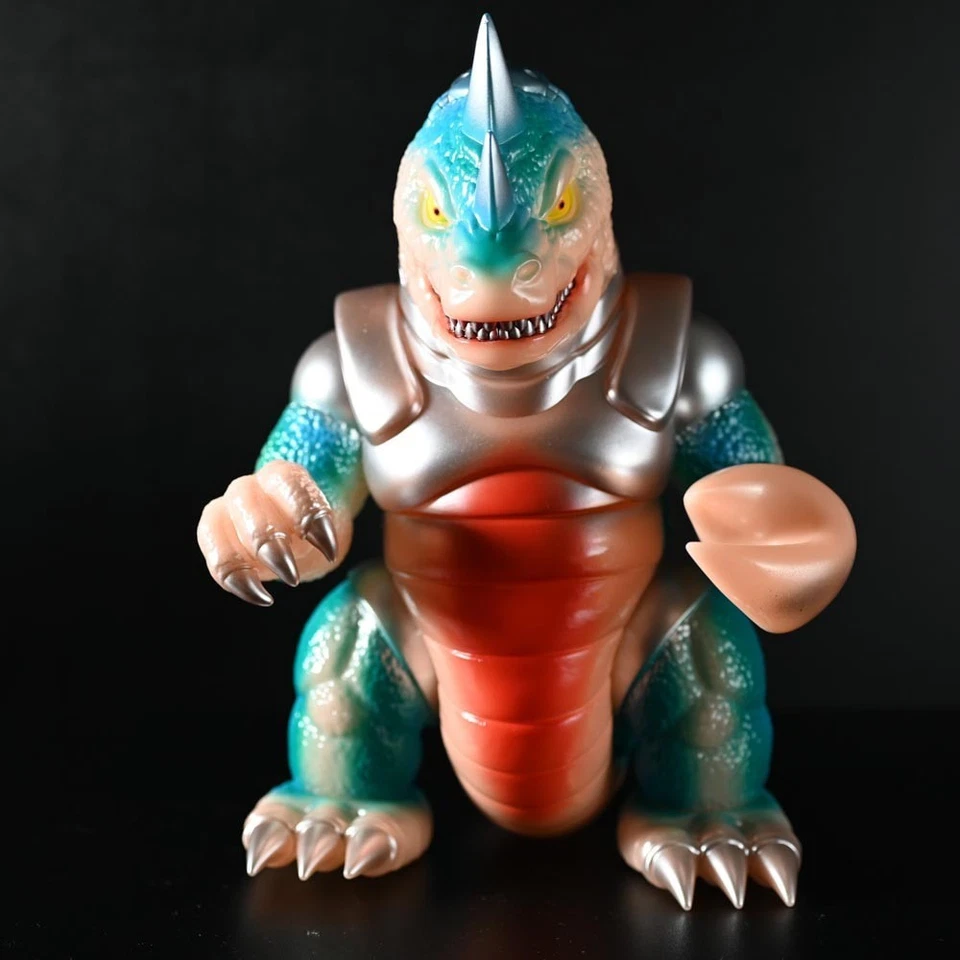Planet X Mechazaurus Saki GID Ver.Soft Vinyl Figure 9"Getter Robo Sofubi japan - Image 2 of 4