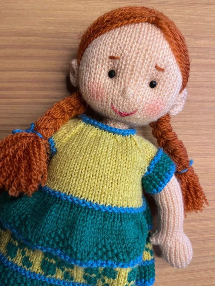 Strickpuppe handgestrickt Puppe Handarbeit gestrickt Spielpuppe Dekopuppe - Bild 3 von 4