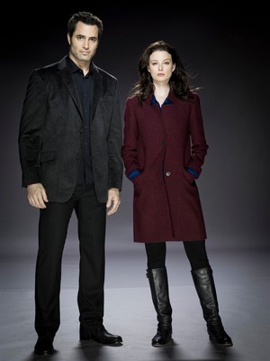 Continuum Tv Show Cast 60 Photos - Moonagedaydream.film