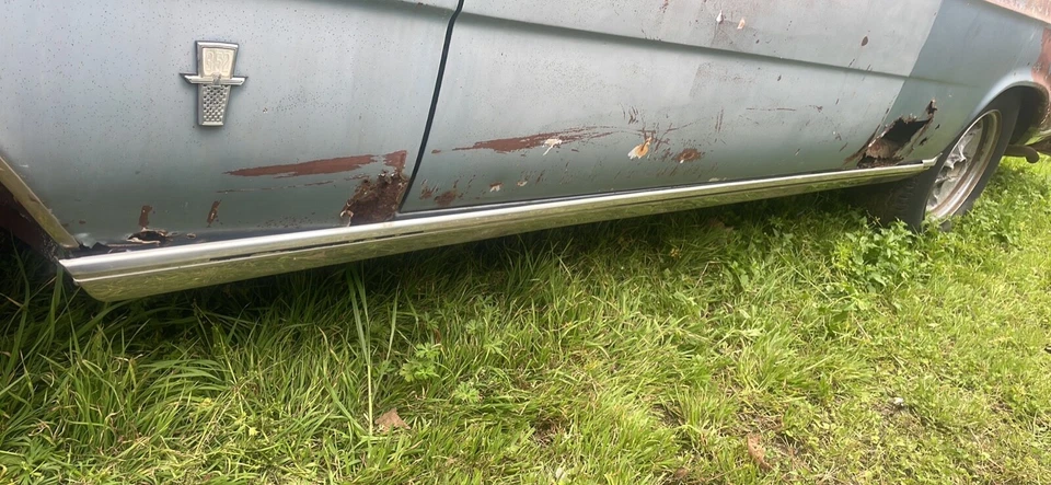 Ford Galaxy 500 LTD Parrilla y recorte lateral  Foto 2 de 4