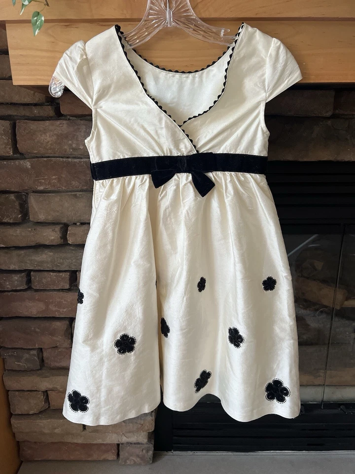 Vestido para niñas Gymboree seda ocasión especial marfil negro ribete flores talla 8 Foto 2 de 3