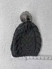 Beanie Toque Womens One Size Gray Cable Knit Acrylic Blend Winter Snow Ski Pom