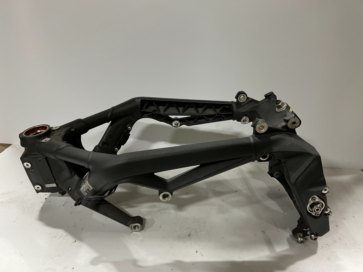 2013 13-17 TRIUMPH DAYTONA 675 675R MAIN FRAME CHASSIS MINT CLEAN
