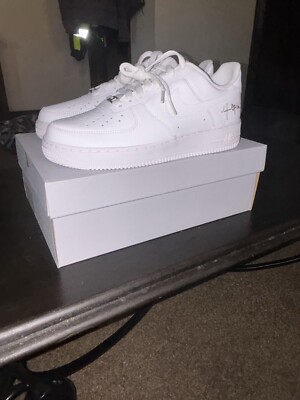 Dead stock Size 9.5 Travis Scott Air Force 1 s
