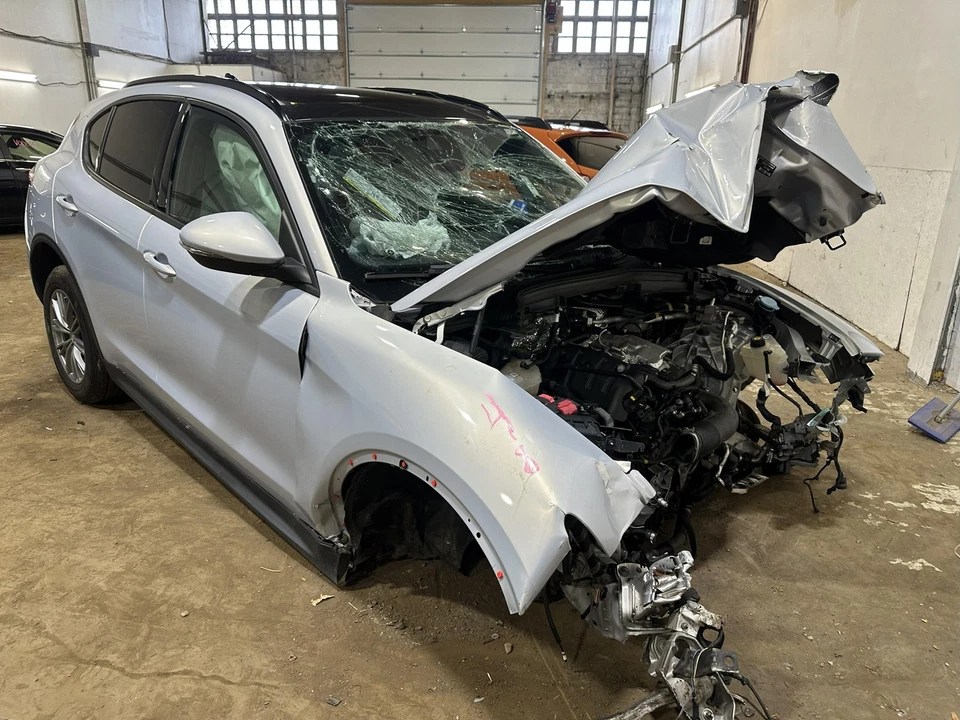 Used Front Center Interior Rear View Mirror fits: 2022 Alfa romeo Stelvio automa - Imagem 2 de 4