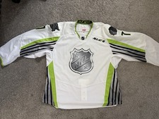 2015 NHL MIC All Star Jersey Seabrook 58 Autographed
