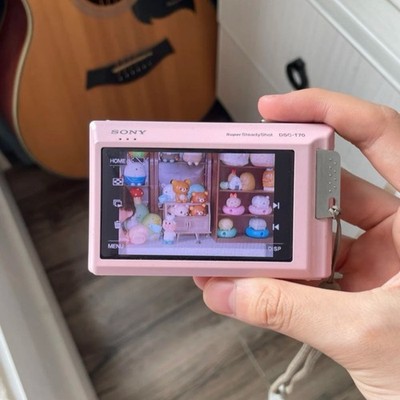 Sony Cyber Shot DSC-T70 Digital Camera 8.1MP 3x Optical Zoom Built