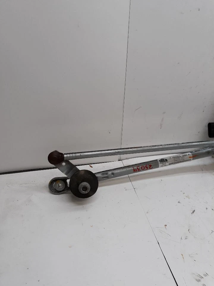 24 RAM 5500 Windshield Wiper Motor  - Image 4 of 4