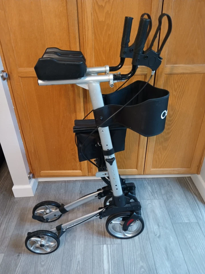 Andador vertical oasisspace Foto 3 de 4