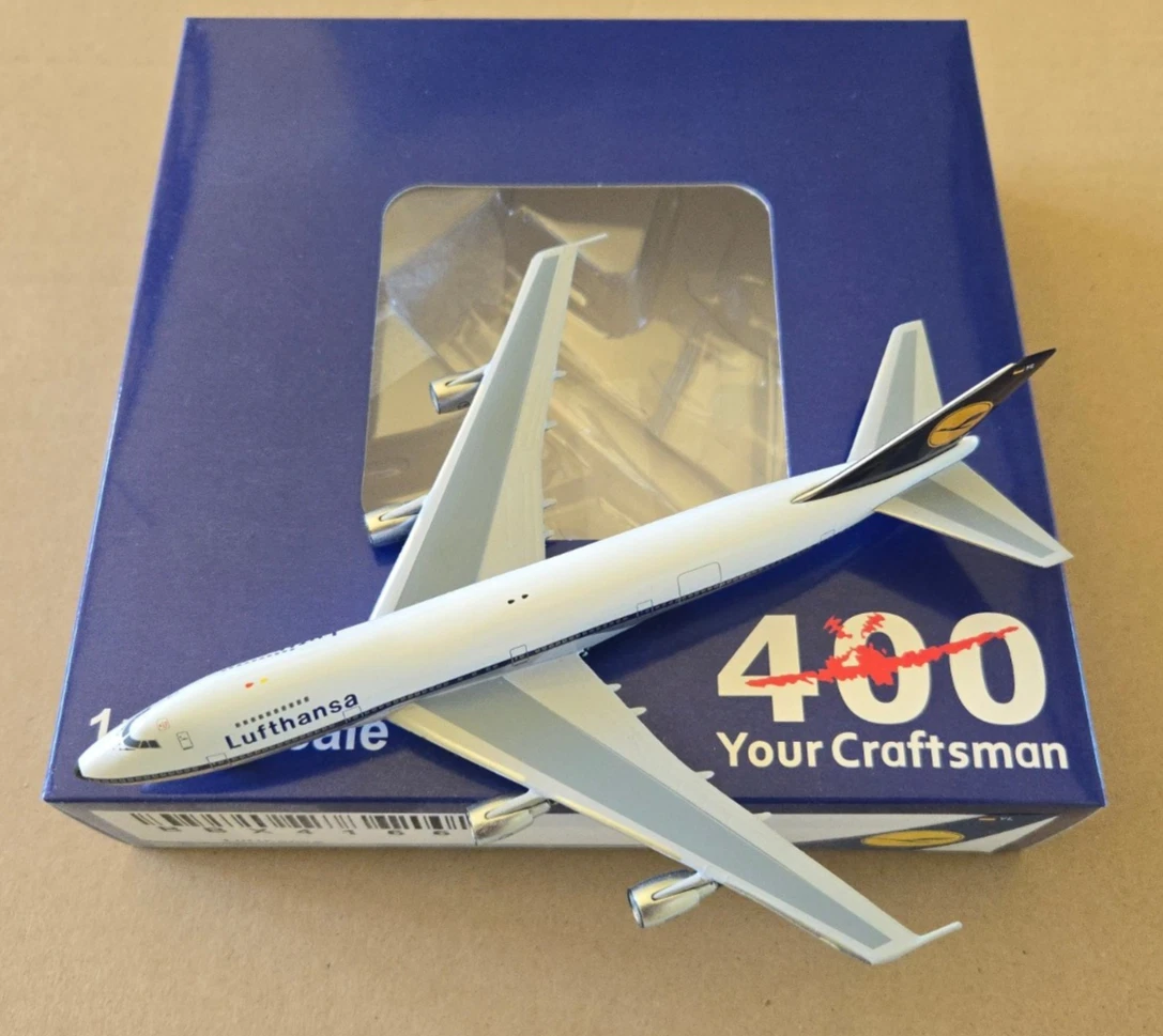 AeroClassics Boeing 747 1:400 Contemporary Diecast Aircraft