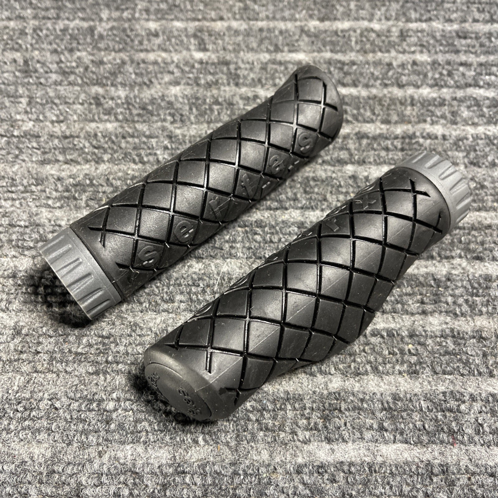 Serfas RX Ergo Comfort Hybrid City Bike Slip-On Handlebar Grips Black Bicycle