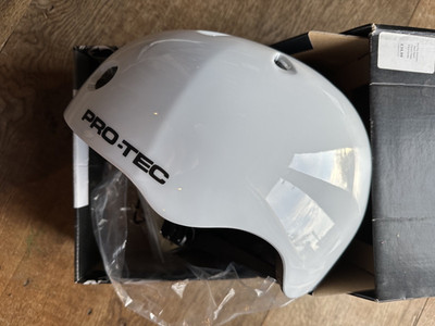 Pro-Tec Street Lite Helm | Gloss White | Größe L (58-60cm) | NEU | Kostenloser Versand