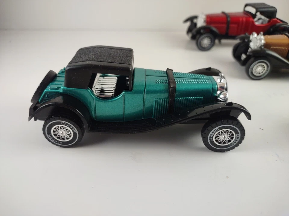 Литые модели классических автомобилей Runner 80-х полный набор из 4 Benz Mercedes Afta Afarmo - Изображение 2 из 4