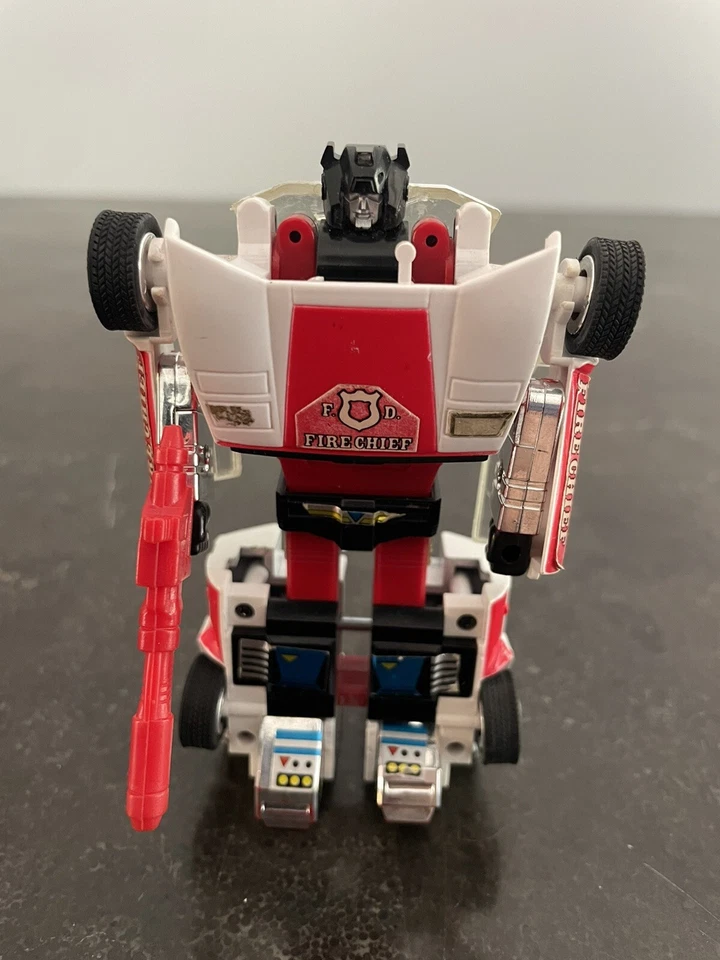 Transformers G1 Autobot ALERTA ROJA Jefe de Bomberos Lamborghini Hasbro Takara 1985 Foto 3 de 4