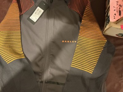 oakley jacket size small