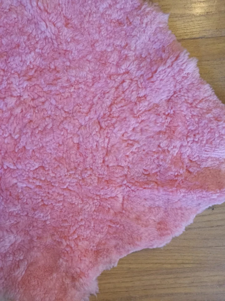 Tapete de pele de carneiro pequeno da Nova Zelândia 32x39" tingido coral-pêssego pele de lã real macia - Imagem 3 de 4