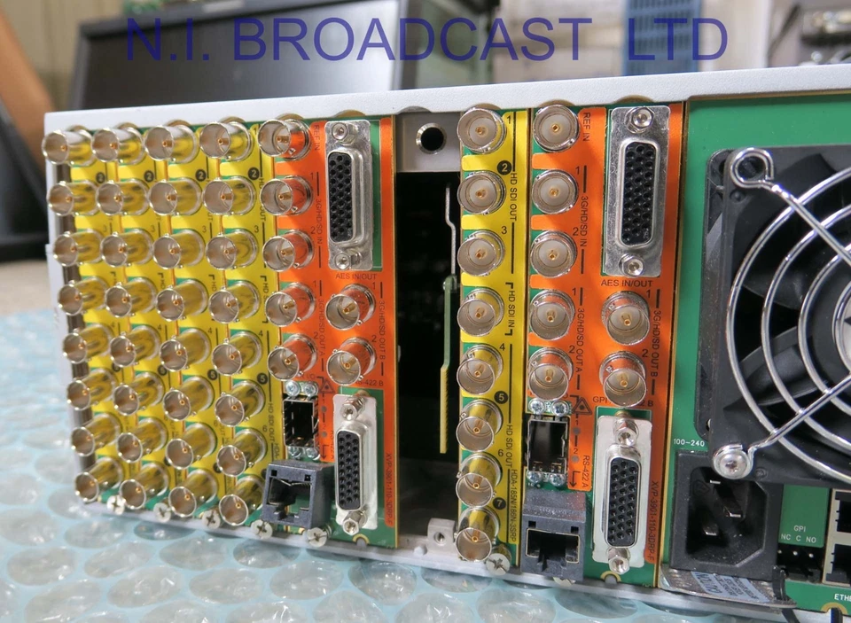 Miranda densite 3 frame with 8x HD das, 5x XVP3901 3G/ HD up / down converter c - Image 2 of 4