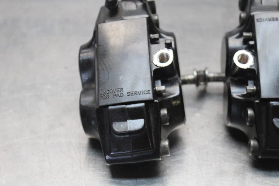 93-07 JUEGO PINZAS FRENO DELANTERO DERECHO IZQUIERDO YAMAHA VMAX 1200 PAR BB197 Foto 3 de 4