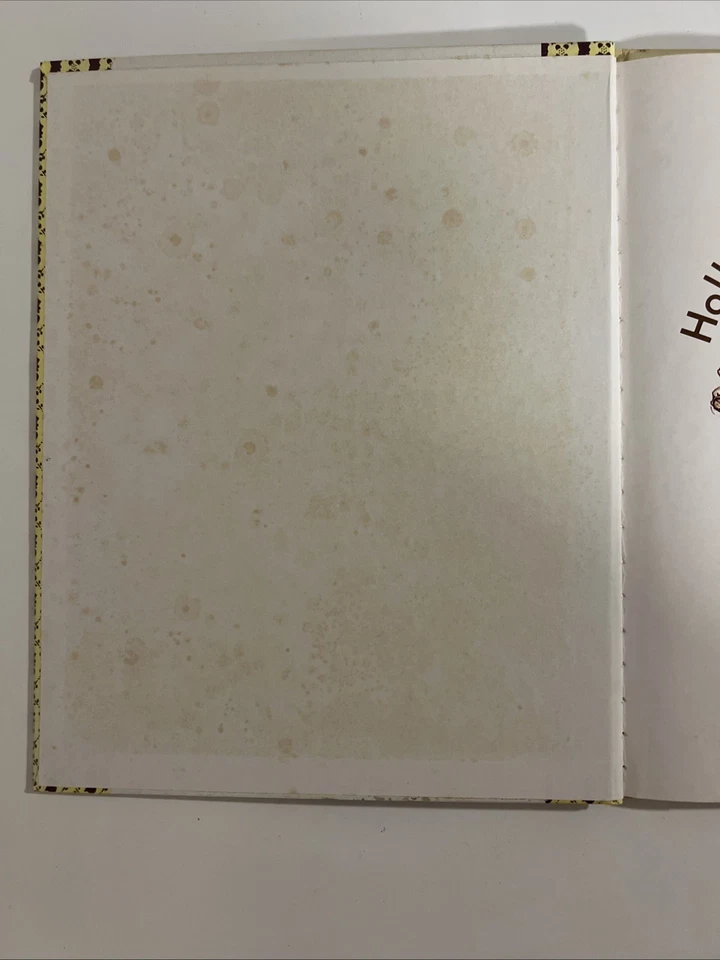 Vintage Holly Hobbie’s Alphabet Book 1979 Collectable Hardcover Book - Image 4 of 4