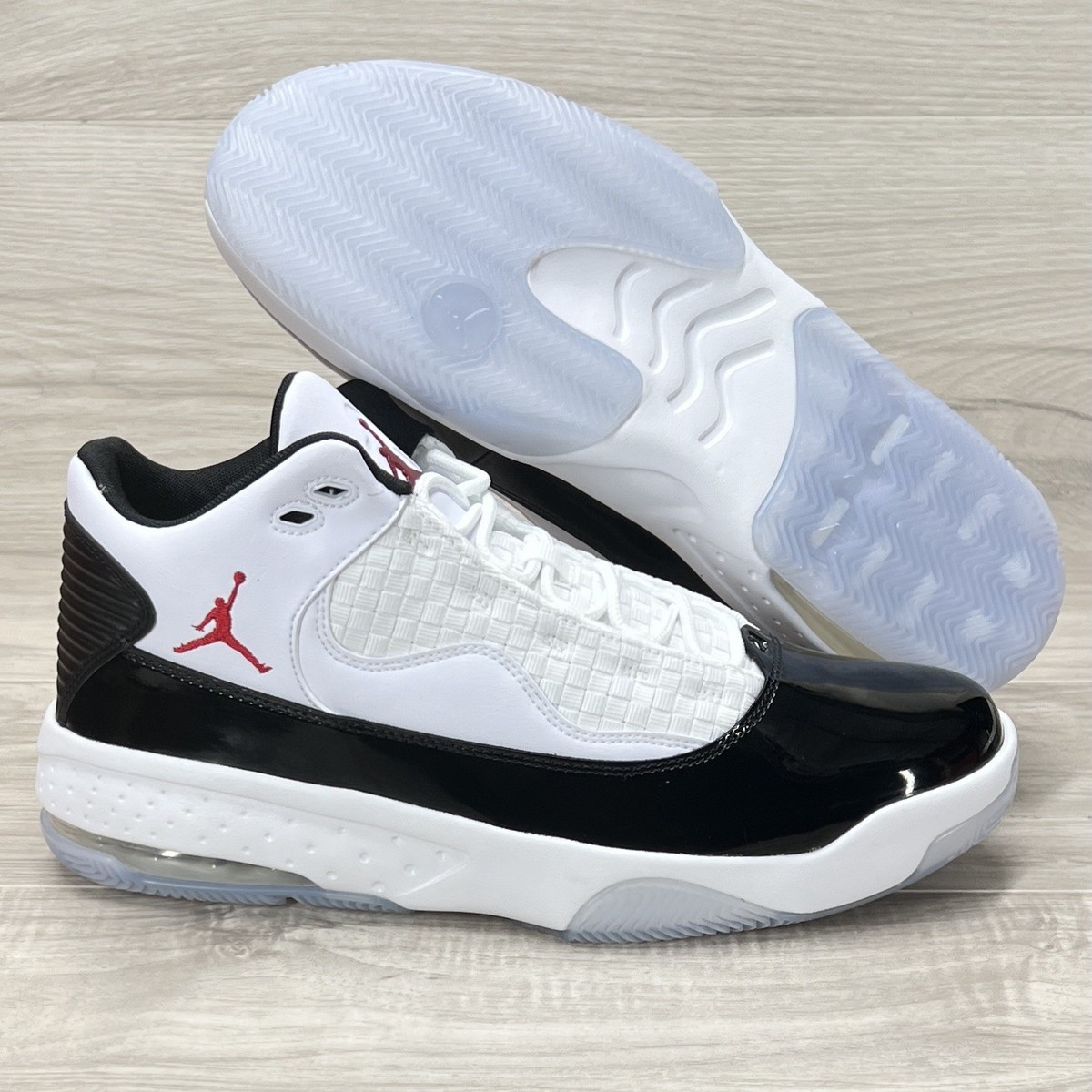 Jordan Max Aura 2 Men's 11 White Black Gym Patent Basketball Shoes