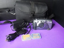 Kodak DC 280 2.0MP Zoom Digital Camera W/ Carry Case & 2 Memory Cards
