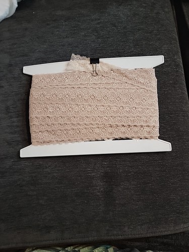 Vintage 1 1/4" Beige Flat Floral Lace Trim Edging 40 Continuous Yards Sewing - Picture 6 of 6
