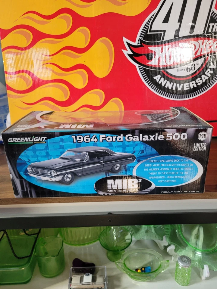 Greenlight 1:18 Scale 1964 Ford Galaxie 500 Mib3 Chrome Edition - Image 3 of 4