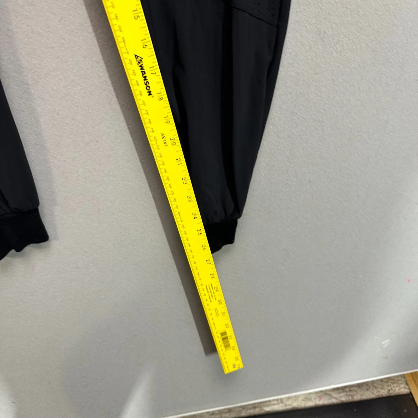 beyond-yoga vented pockets drawstring elastic waist sweatpants