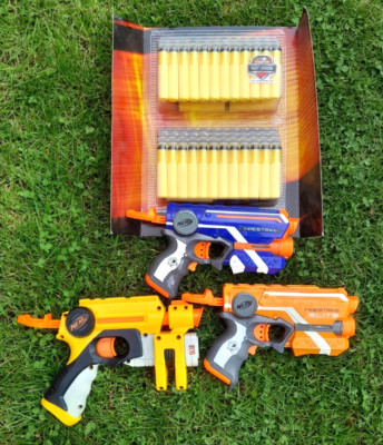 Nerf N-Strike Firestrike x3 von Hasbro (8yrs+) & Off Brand Darts